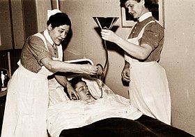 Insulin Shock Therapy, 1930.jpg