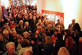 Foule de visiteurs du festival à l'Hôtel de ville de Mannheim.