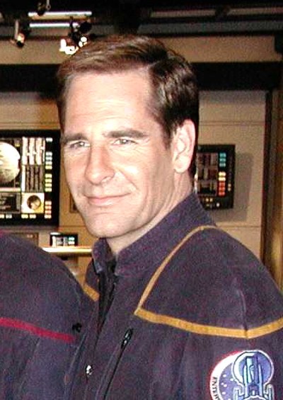 Scott Bakula said initially that there were three endings for "Zero Hour", but later explained that only one was filmed.