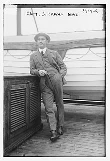 Jeyms Errol Dunsford Boyd 1916 yilda .jpg