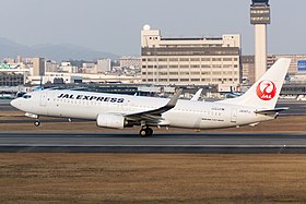 Japan Air Lines, B 737-800, JA347J (23557730273).jpg