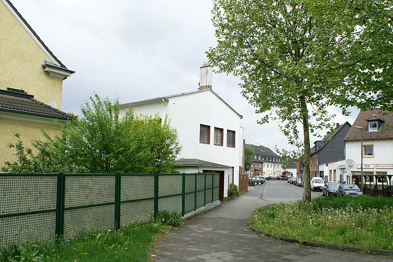 File:Köln-Ostheim Werntgenstraße.JPG