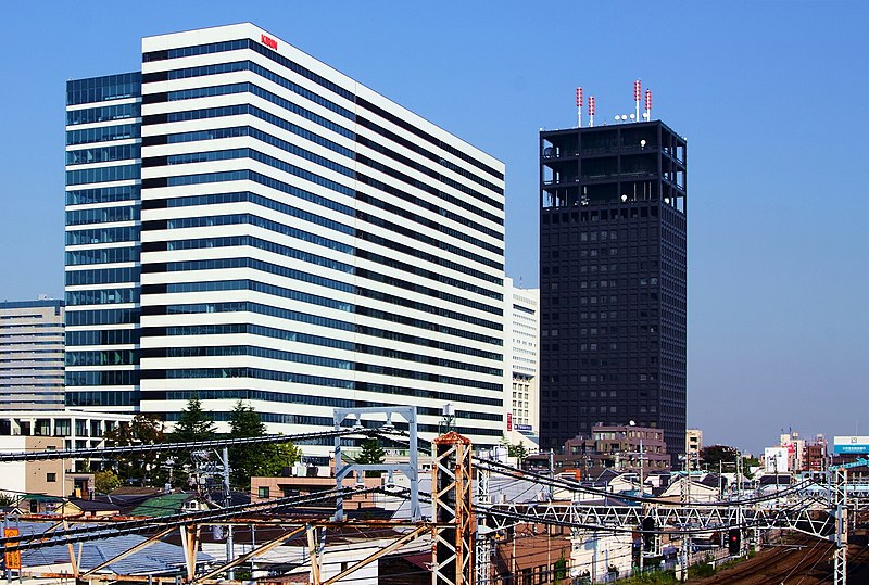 File:Kirin Holdings (Nakano central park south building ).JPG