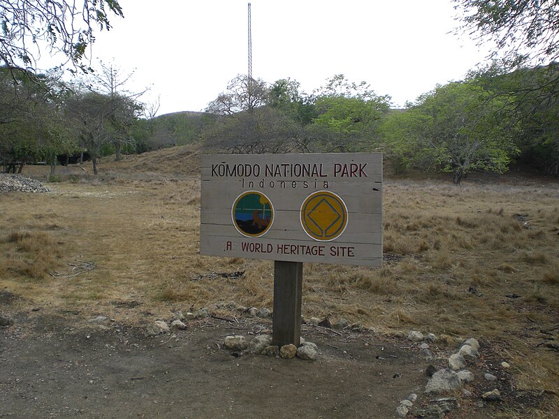 File:Komodo National Park 2009.jpg