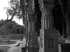Vista del interior del chhatri Krishnapur, Indore