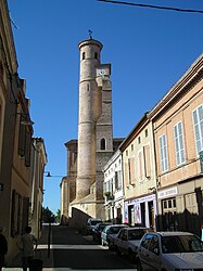 De collegiale kerktoren in L'Isle-Jourdain