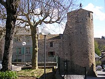 La tour de l'horloge à Fontiers-Cabardès en avril 2009.jpg