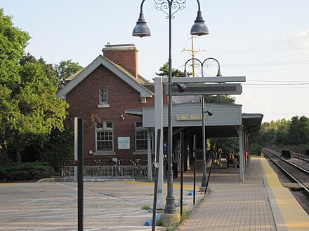 Lake Bluff Metra Station