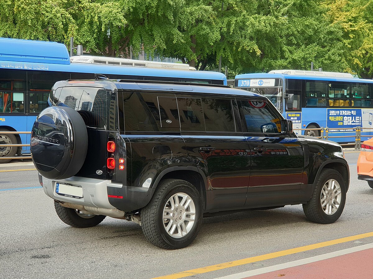 Land rover defender l663