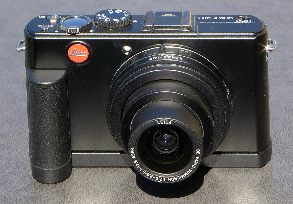 Leica D-LUX 4, Panasonic DMW-LA4 46-52mm stepup ring 52mm p…
