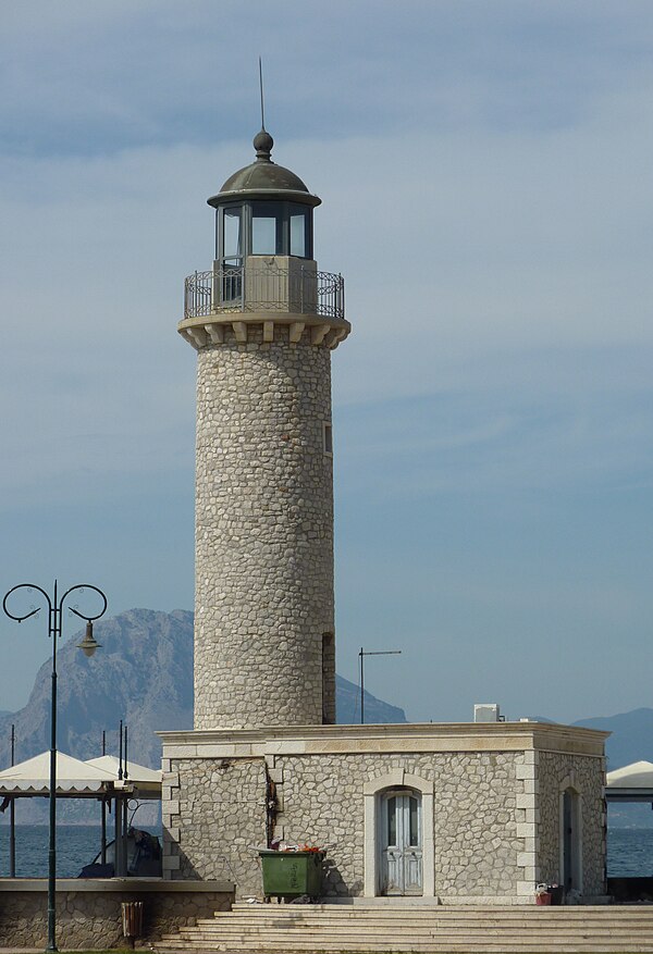 Phare de Patras