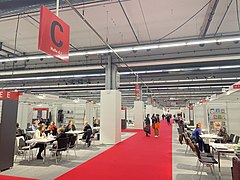 Frankfurter Buchmesse: Geschichte, Funktion der Messe, Leitung der Buchmesse