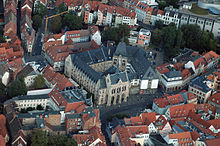 Luftbild Erfurter Rathaus.jpg