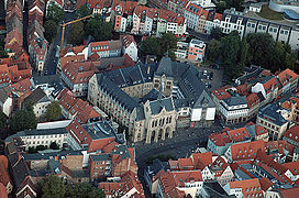 Neugotisches Rathaus 1870-75