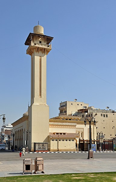 File:Luxor New Mosque R02.jpg