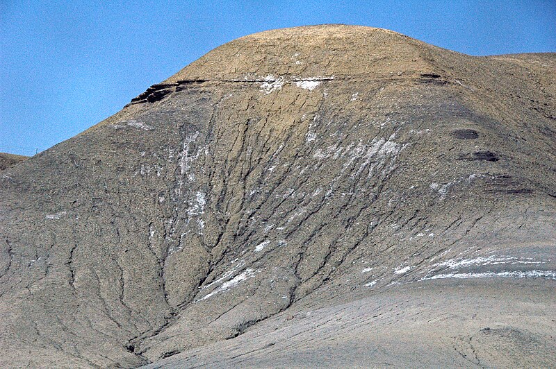 File:Mancos Shale badlands (Upper Cretaceous; Book Cliffs region, eastern Utah, USA) 7 (29617950984).jpg