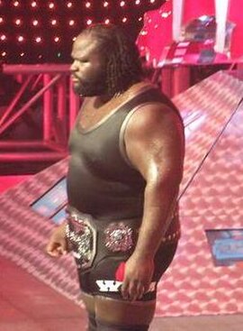 Mark Henry became the new ECW Champion.