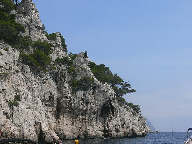 File:Marseille - calanques 5.JPG