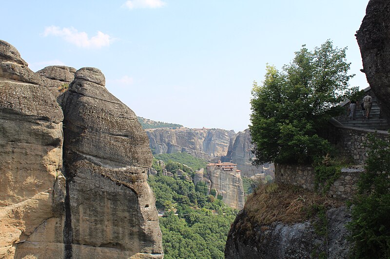 File:Meteora (9867).jpg