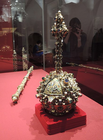 File:Michael I of Russia's orb and sceptre - by shakko 02.jpg