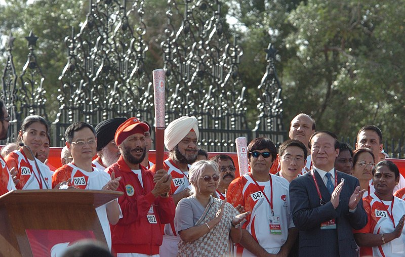 File:Milkha Singh alongwith the Chief Minister of Delhi, Smt. Sheila Dikshit, and the Executive Vice-President of the Beijing Organizing Committee, Mr. Jiang Xiaoyu attended the Beijing Olympic torch relay.jpg