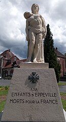 Monumento ai morti di Eppeville 2.jpg