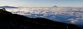 八ヶ岳から見た雲上の富士山