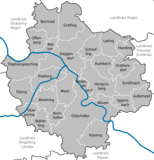 Clickable map of towns and municipalities in the district Municipalities in DEG.svg