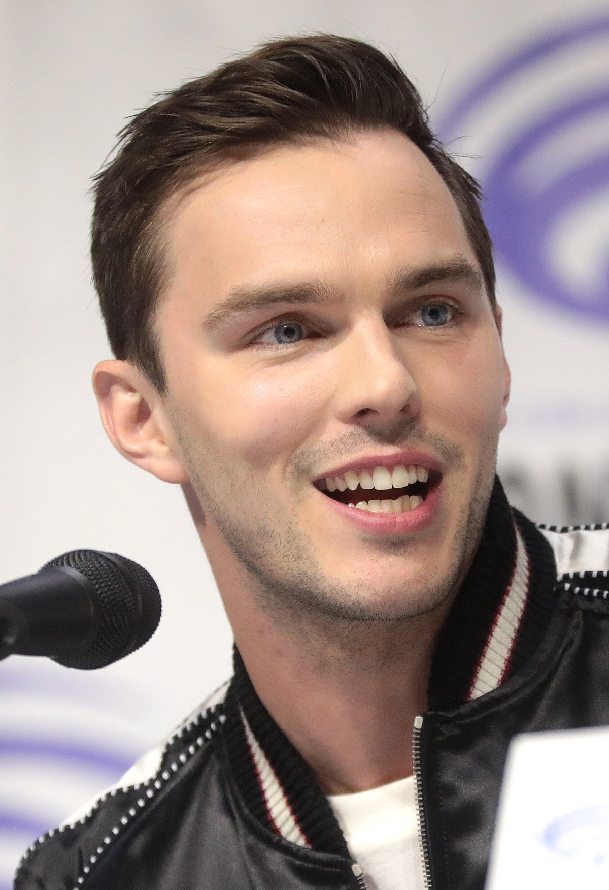 Nicholas hoult