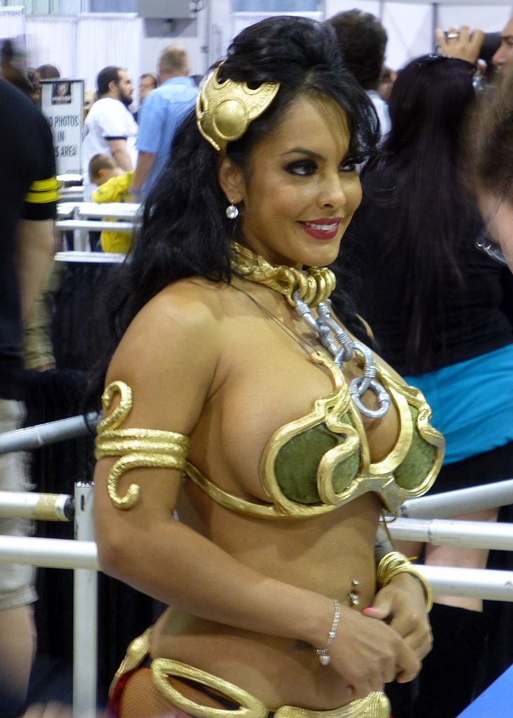 File:Nina Mercedez 01 (9511904907).jpg - Wikimedia Commons