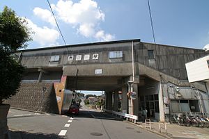 Nishi-Toride-eki-1.jpg