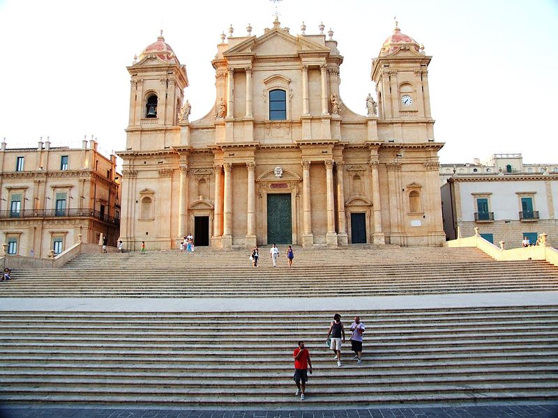 File:Noto-Syracuse-Sicilia-Italy - Creative Commons by gnuckx (4055697021).jpg