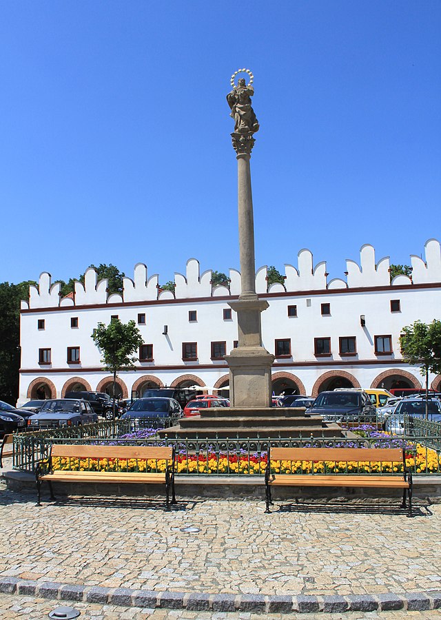 Nové Město nad Metují Square 2011 4.jpg