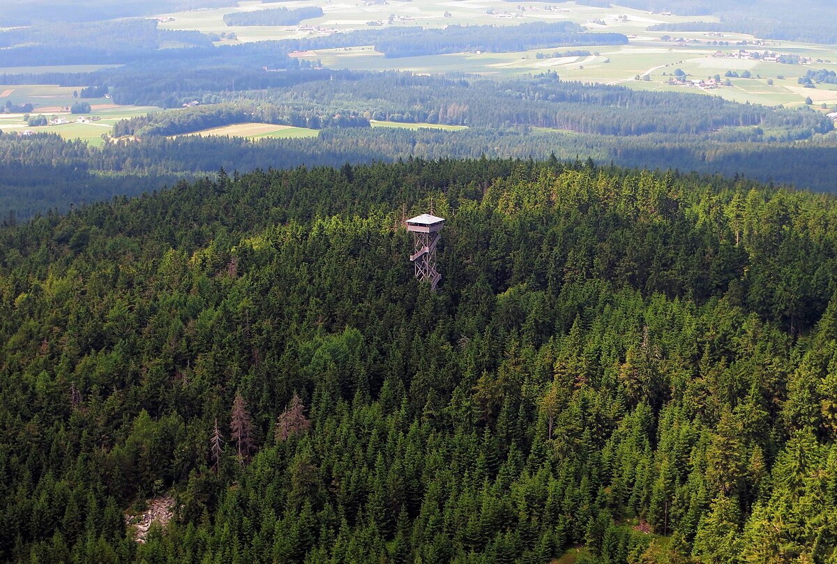 Oberpfalzturm aus der Vogelperspektive.jpg