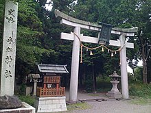 Oka jinja torii.jpg