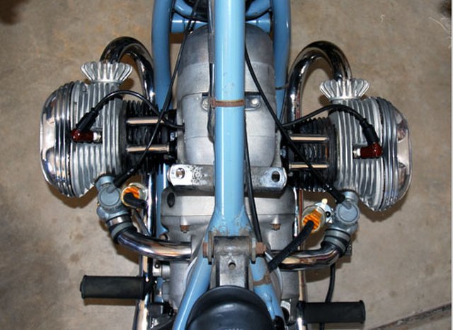 BMW R50/2 flat-twin engine viewed from above, showing the offset between the left & right cylinders