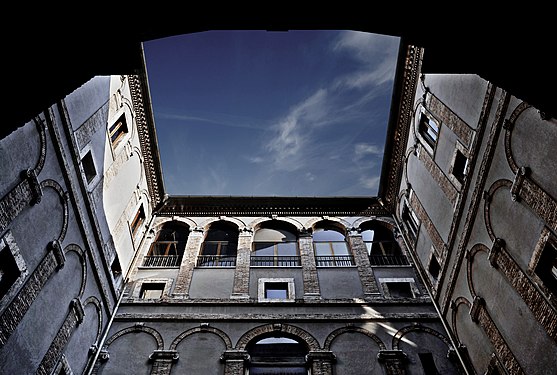 Cortile interno di Palazzo Spada, Terni Autore: Nicola Severino Licensing: CC-BY-SA-4.0