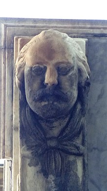 Pietro Novelli, scultura presente sul balcone del Seminario dei Chierici sul Cassaro, opera di Valerio Villareale.
