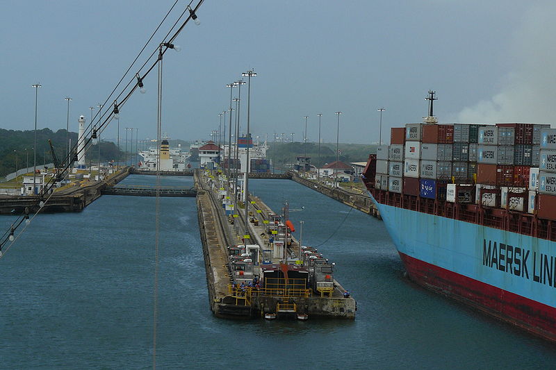 File:Panamakanaal Gatun sluizen.JPG