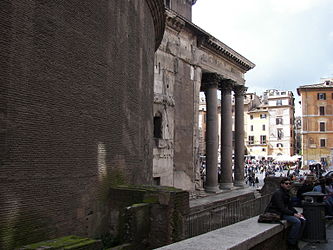 Pantheon (Rome) E 4.jpg