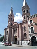 Thumbnail for File:Parroquia de Nuestra Señora de Guadalupe, otoño del 2018.jpg