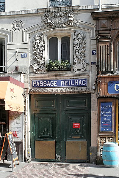 File:Passage Reilhac (Paris), entrée rue du Faubourg-Saint-Denis 01.jpg