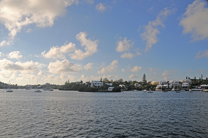 File:Passing Pitts Bay in Hamilton Harbour, Bermuda - panoramio.jpg