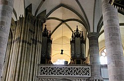 Pfarrkirche St. Pauls - Empore mit Orgel (hinten) (retouched).JPG
