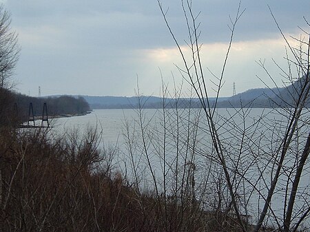 Picture of the Ohio River from the Farnsley Moorman landing in Louisville KY