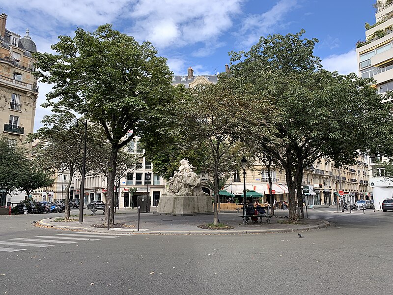 File:Place Saint Ferdinand - Paris XVII (FR75) - 2021-08-22 - 4.jpg