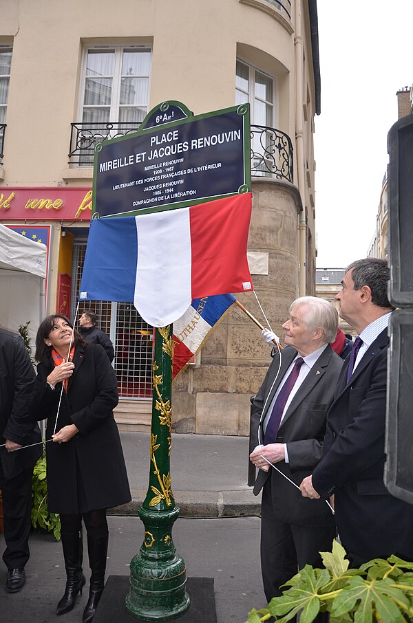 Place Mireille-et-Jacques-Renouvin