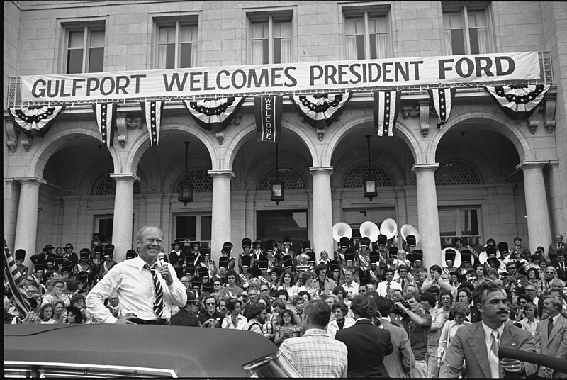 File:President Ford during a campaign stop - NARA - 7027915.jpg