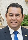 Prezident Trump se setkává s prezidentem Guatemaly (49235087891) (oříznuto).jpg