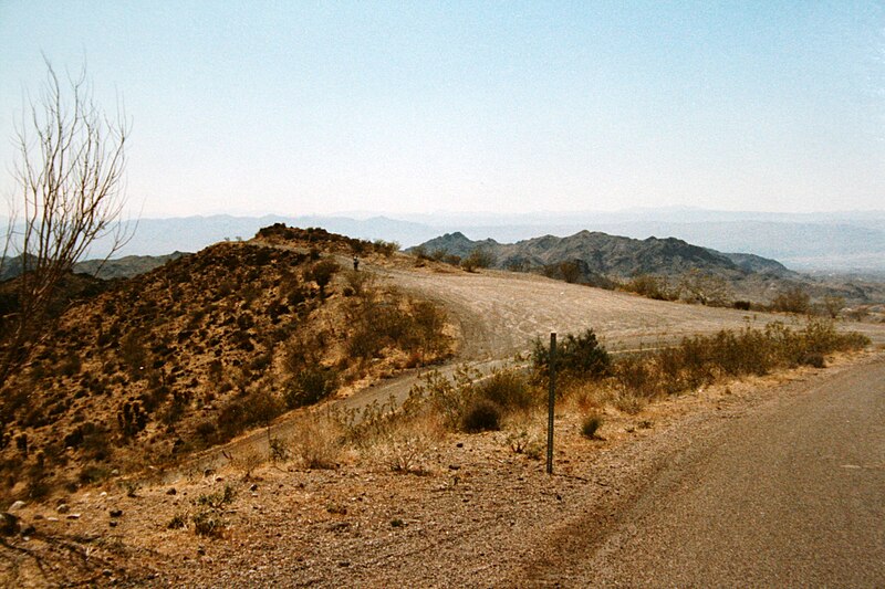 File:ROUTE 66 Sitgreaves Pass.jpg